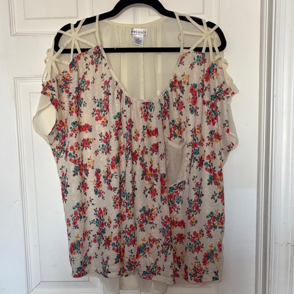 Wet Seal Sheer Floral Top - Picture 1 of 4